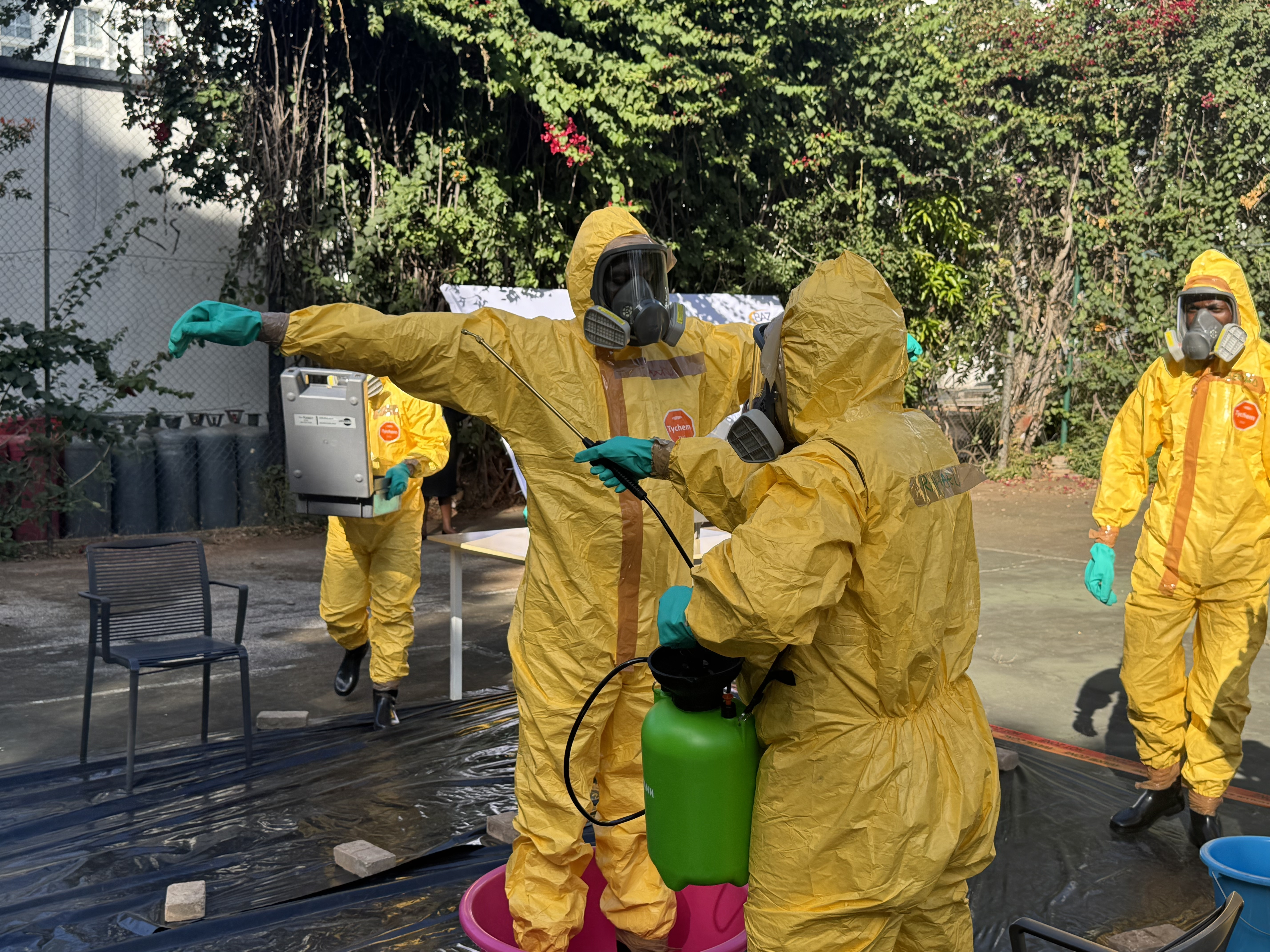 22 biosecurity professionals from 11 East and Central African countries faced a scenario training together as part of the Regional Field Training Exercise (FTX ECA 26) organised jointly by Projects 106 and 99 of the EU CBRN CoE.