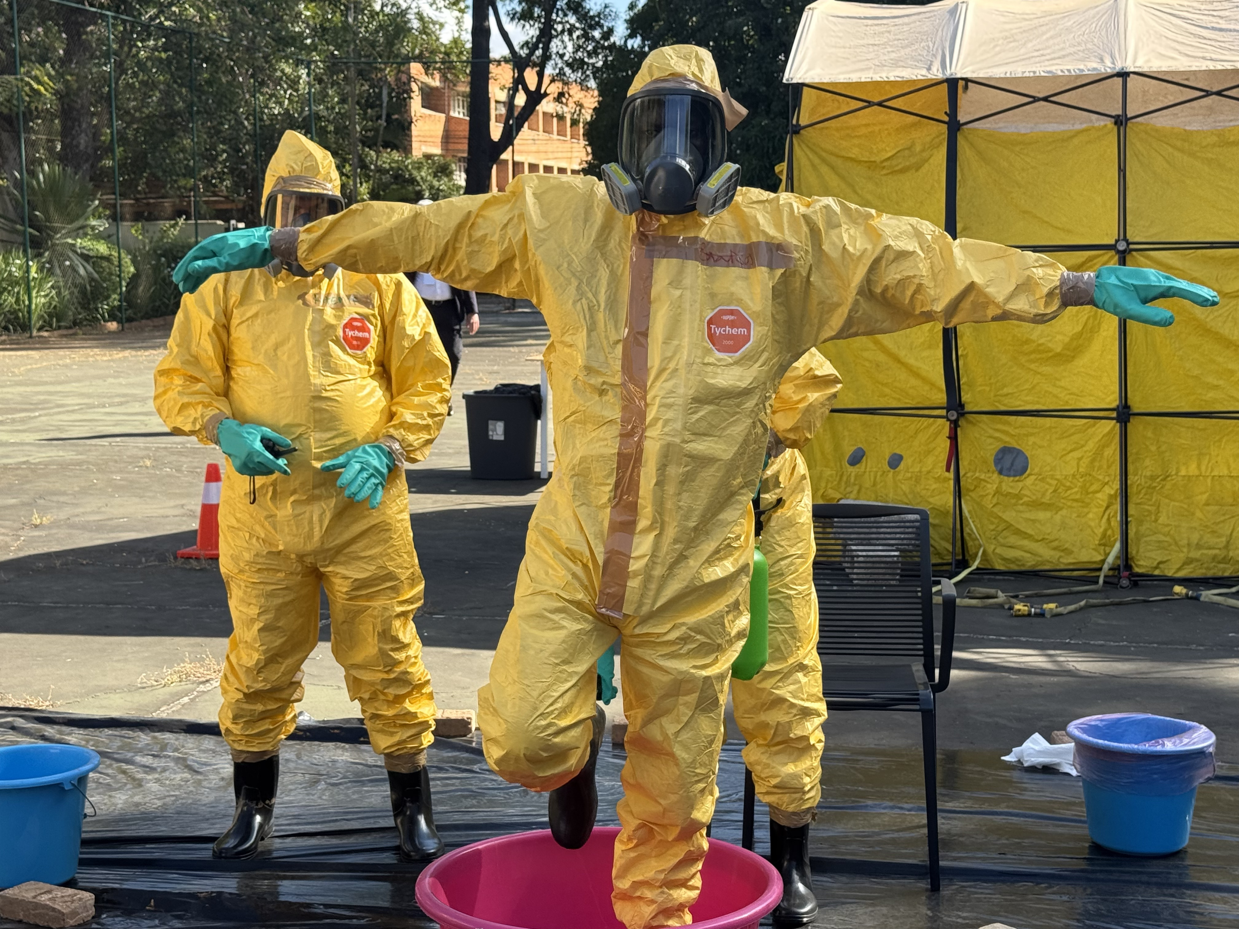 22 biosecurity professionals from 11 East and Central African countries faced a scenario training together as part of the Regional Field Training Exercise (FTX ECA 26) organised jointly by Projects 106 and 99 of the EU CBRN CoE.